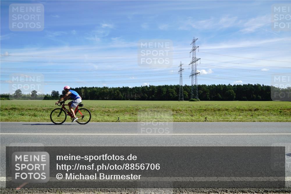 07.09.2025 - 19. Norderstedt Triathlon Michael Burmester http://msf.ph/oto/8856706 07.09.2025 12:51:16 Radfahren 754 meine-sportfotos.de
