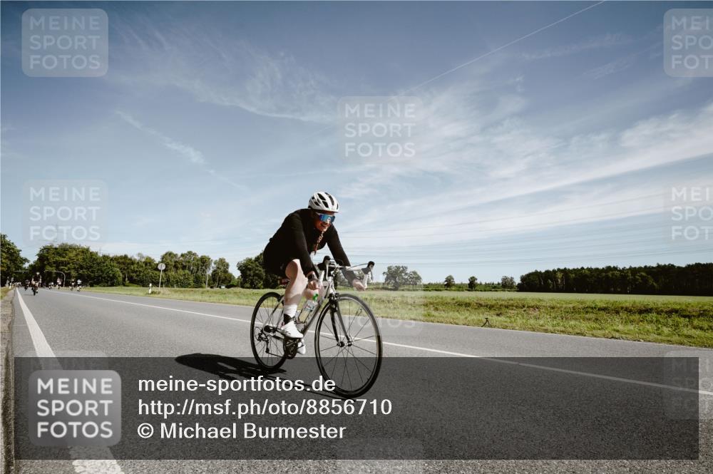 07.09.2025 - 19. Norderstedt Triathlon Michael Burmester http://msf.ph/oto/8856710 07.09.2025 12:19:35 Radfahren 852 meine-sportfotos.de