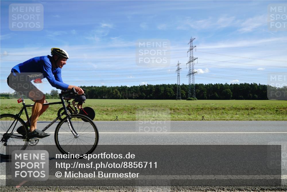 07.09.2025 - 19. Norderstedt Triathlon Michael Burmester http://msf.ph/oto/8856711 07.09.2025 12:51:21 Radfahren 309 meine-sportfotos.de