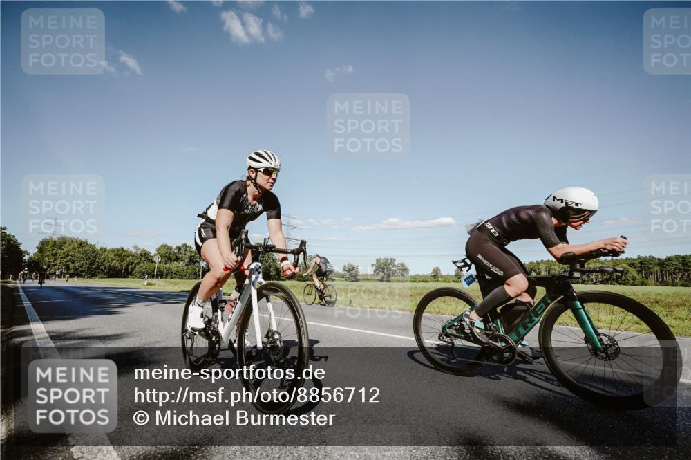 07.09.2025 - 19. Norderstedt Triathlon Michael Burmester http://msf.ph/oto/8856712 07.09.2025 15:24:42 Radfahren 887, 1414, 1539 meine-sportfotos.de