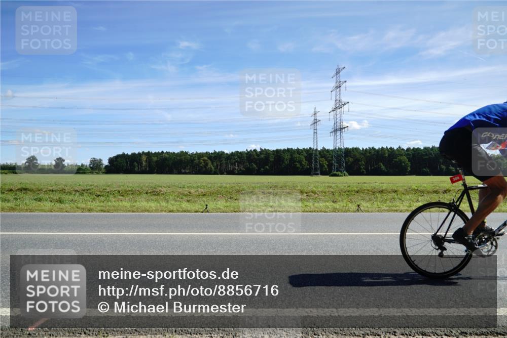 07.09.2025 - 19. Norderstedt Triathlon Michael Burmester http://msf.ph/oto/8856716 07.09.2025 12:51:21 Radfahren 309 meine-sportfotos.de