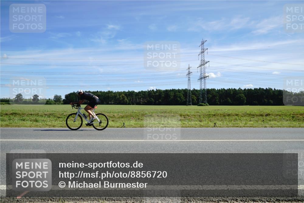 07.09.2025 - 19. Norderstedt Triathlon Michael Burmester http://msf.ph/oto/8856720 07.09.2025 12:51:24 Radfahren 309 meine-sportfotos.de