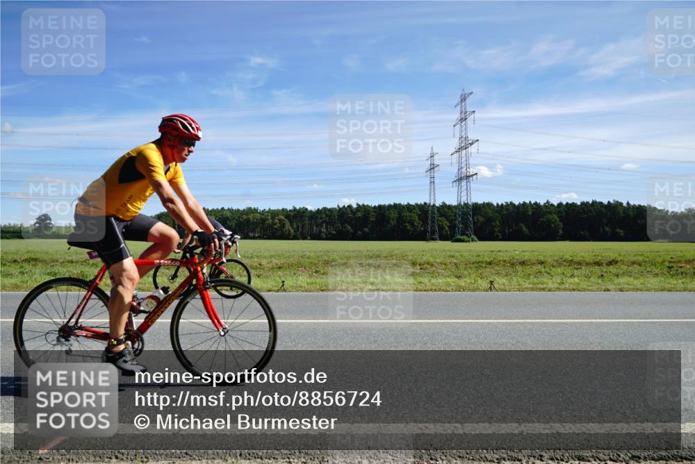 07.09.2025 - 19. Norderstedt Triathlon Michael Burmester http://msf.ph/oto/8856724 07.09.2025 12:51:31 Radfahren 348, 855 meine-sportfotos.de