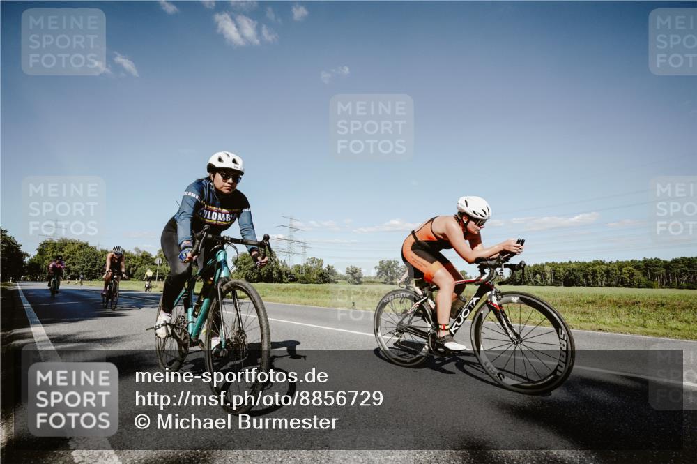 07.09.2025 - 19. Norderstedt Triathlon Michael Burmester http://msf.ph/oto/8856729 07.09.2025 15:24:50 Radfahren 408, 414, 460, 939, 940, 954 meine-sportfotos.de