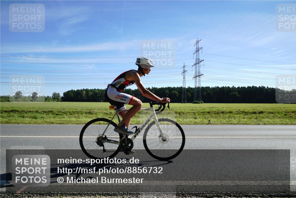 07.09.2025 - 19. Norderstedt Triathlon Michael Burmester http://msf.ph/oto/8856732 07.09.2025 11:11:08 Radfahren 1183 meine-sportfotos.de