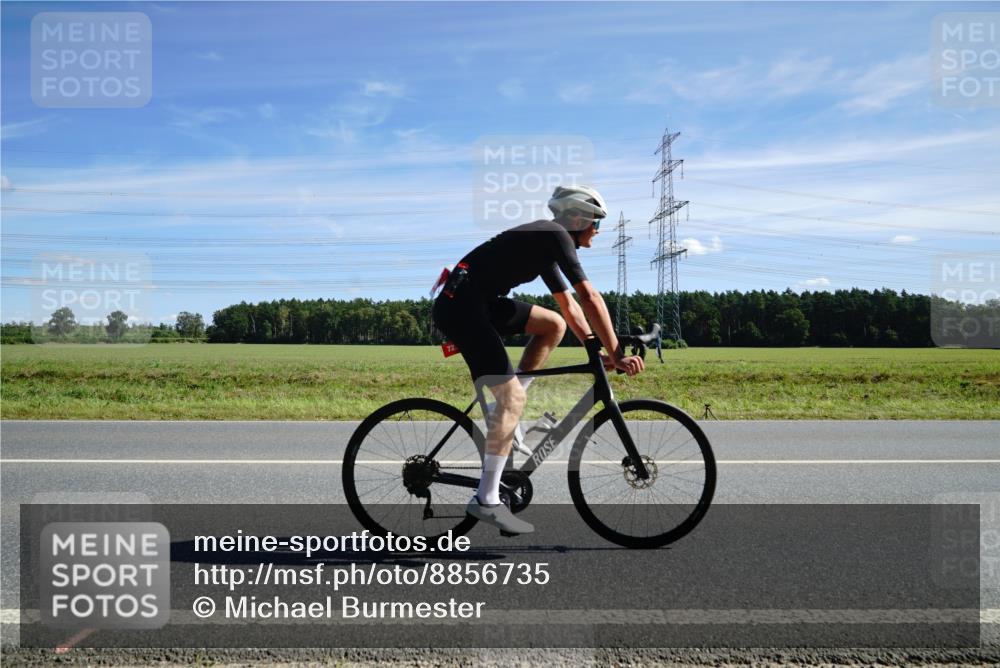07.09.2025 - 19. Norderstedt Triathlon Michael Burmester http://msf.ph/oto/8856735 07.09.2025 12:51:38 Radfahren 723, 747, 1366 meine-sportfotos.de