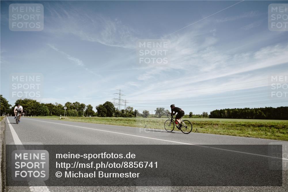 07.09.2025 - 19. Norderstedt Triathlon Michael Burmester http://msf.ph/oto/8856741 07.09.2025 12:19:53 Radfahren 139 meine-sportfotos.de