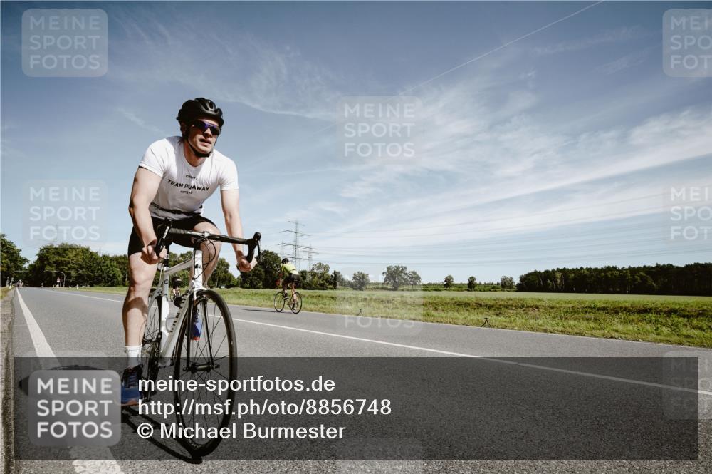 07.09.2025 - 19. Norderstedt Triathlon Michael Burmester http://msf.ph/oto/8856748 07.09.2025 12:19:55 Radfahren 139 meine-sportfotos.de
