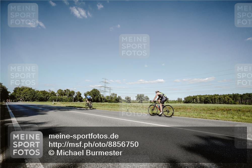 07.09.2025 - 19. Norderstedt Triathlon Michael Burmester http://msf.ph/oto/8856750 07.09.2025 15:25:08 Radfahren  meine-sportfotos.de