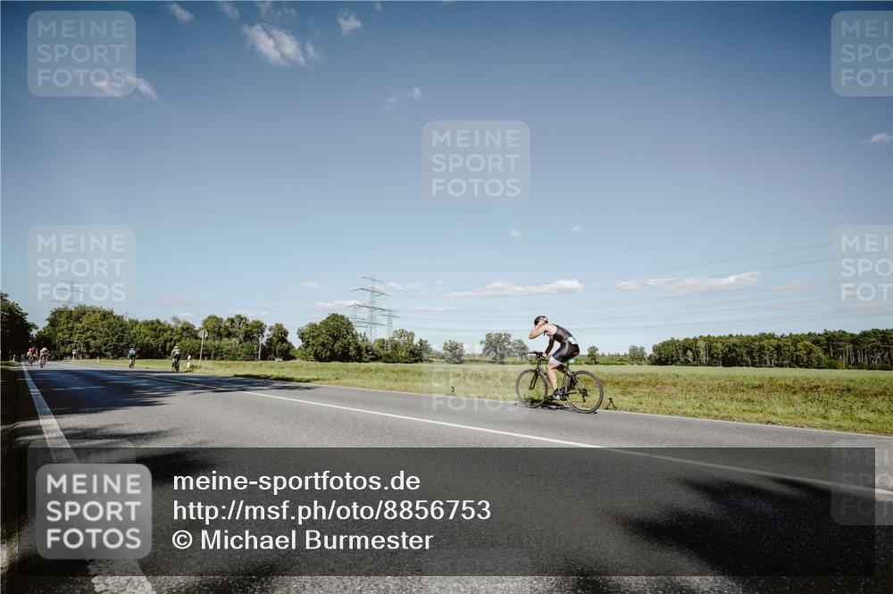 07.09.2025 - 19. Norderstedt Triathlon Michael Burmester http://msf.ph/oto/8856753 07.09.2025 15:25:12 Radfahren 1532 meine-sportfotos.de