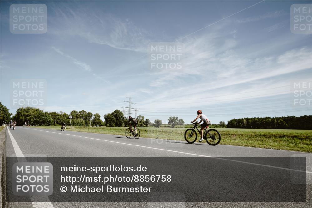 07.09.2025 - 19. Norderstedt Triathlon Michael Burmester http://msf.ph/oto/8856758 07.09.2025 12:20:03 Radfahren 767 meine-sportfotos.de