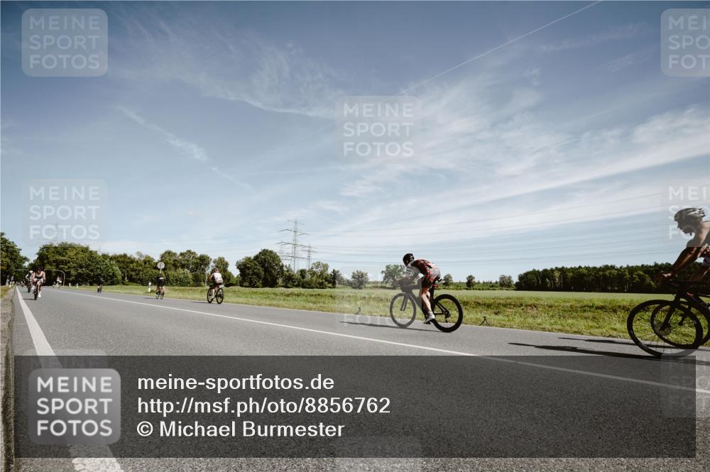 07.09.2025 - 19. Norderstedt Triathlon Michael Burmester http://msf.ph/oto/8856762 07.09.2025 12:20:04 Radfahren 767 meine-sportfotos.de