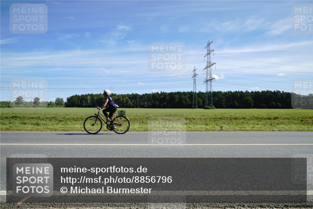 07.09.2025 - 19. Norderstedt Triathlon Michael Burmester http://msf.ph/oto/8856796 07.09.2025 12:51:58 Radfahren  meine-sportfotos.de