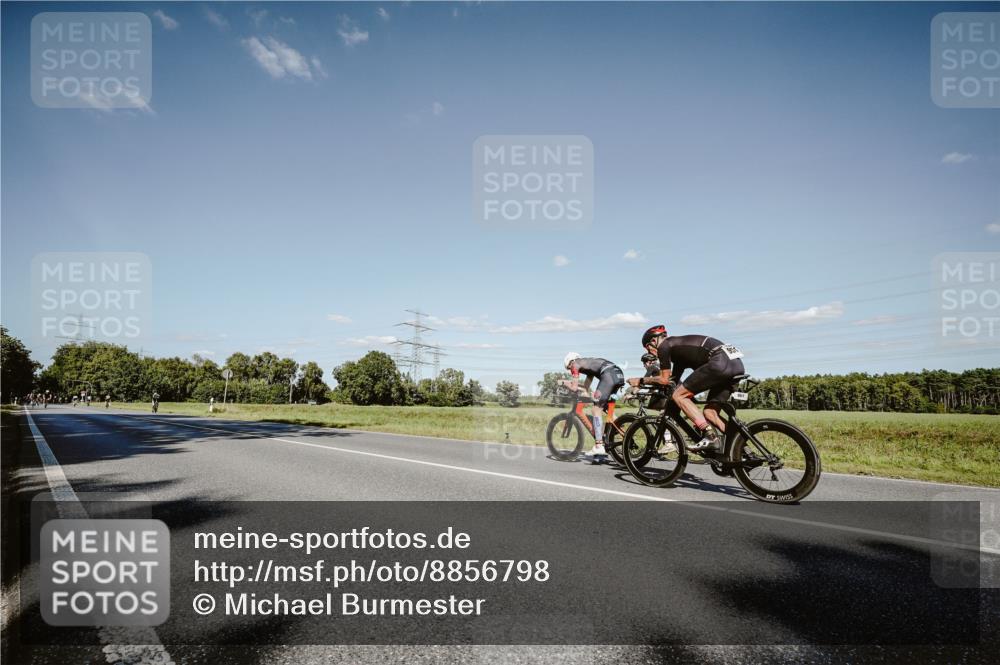 07.09.2025 - 19. Norderstedt Triathlon Michael Burmester http://msf.ph/oto/8856798 07.09.2025 15:25:34 Radfahren  meine-sportfotos.de