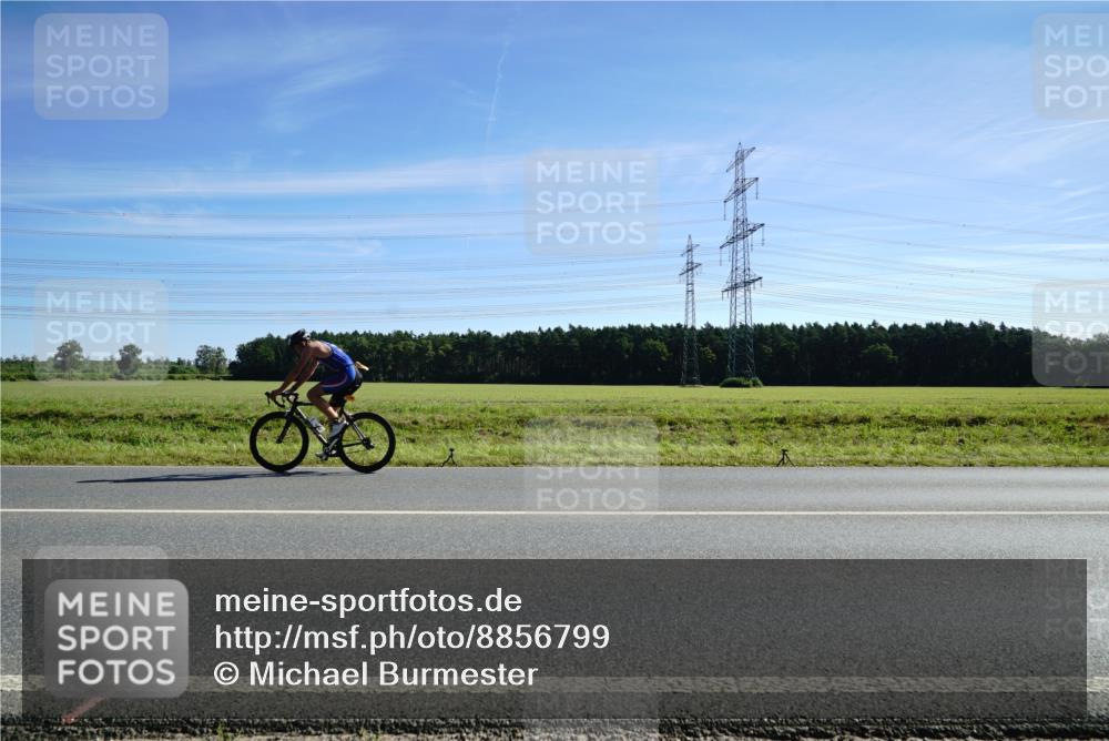 07.09.2025 - 19. Norderstedt Triathlon Michael Burmester http://msf.ph/oto/8856799 07.09.2025 11:12:06 Radfahren  meine-sportfotos.de