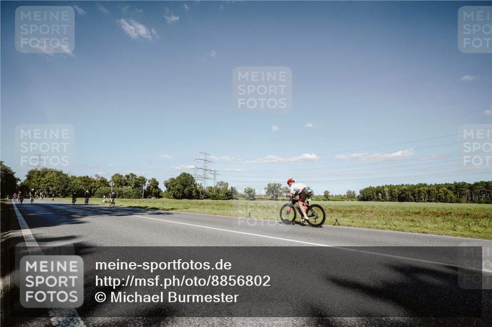 07.09.2025 - 19. Norderstedt Triathlon Michael Burmester http://msf.ph/oto/8856802 07.09.2025 15:25:37 Radfahren 384, 1412 meine-sportfotos.de