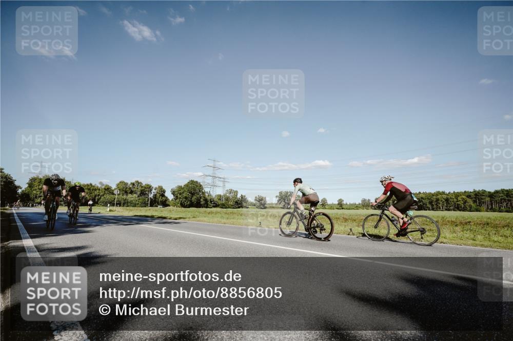 07.09.2025 - 19. Norderstedt Triathlon Michael Burmester http://msf.ph/oto/8856805 07.09.2025 15:25:39 Radfahren 384, 1412, 1538 meine-sportfotos.de