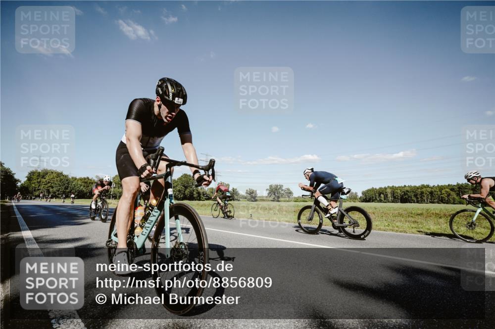 07.09.2025 - 19. Norderstedt Triathlon Michael Burmester http://msf.ph/oto/8856809 07.09.2025 15:25:40 Radfahren 384, 1412, 1538 meine-sportfotos.de