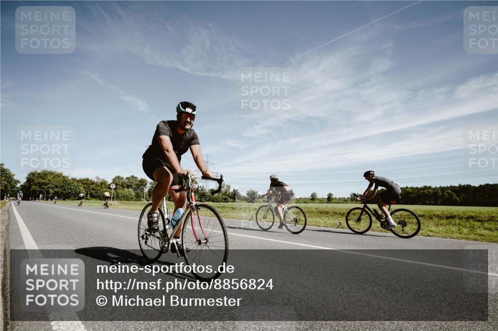 07.09.2025 - 19. Norderstedt Triathlon Michael Burmester http://msf.ph/oto/8856824 07.09.2025 12:20:35 Radfahren 156, 717 meine-sportfotos.de