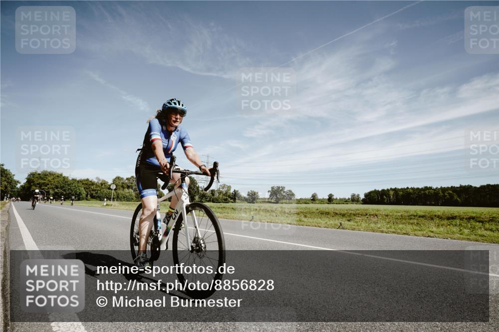07.09.2025 - 19. Norderstedt Triathlon Michael Burmester http://msf.ph/oto/8856828 07.09.2025 12:20:40 Radfahren 213, 788 meine-sportfotos.de