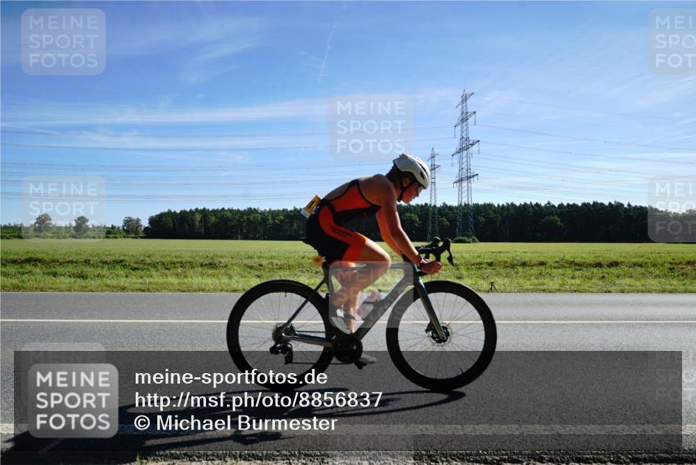 07.09.2025 - 19. Norderstedt Triathlon Michael Burmester http://msf.ph/oto/8856837 07.09.2025 11:12:39 Radfahren 1163, 1165, 1191 meine-sportfotos.de