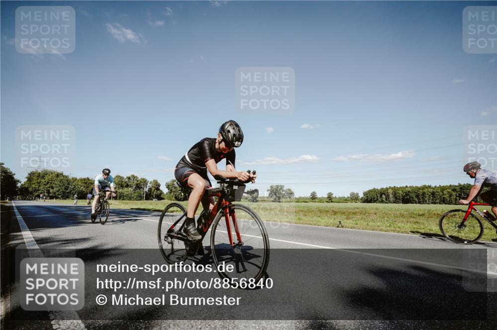 07.09.2025 - 19. Norderstedt Triathlon Michael Burmester http://msf.ph/oto/8856840 07.09.2025 15:25:58 Radfahren 405, 447, 910, 1432, 1514, 1531 meine-sportfotos.de