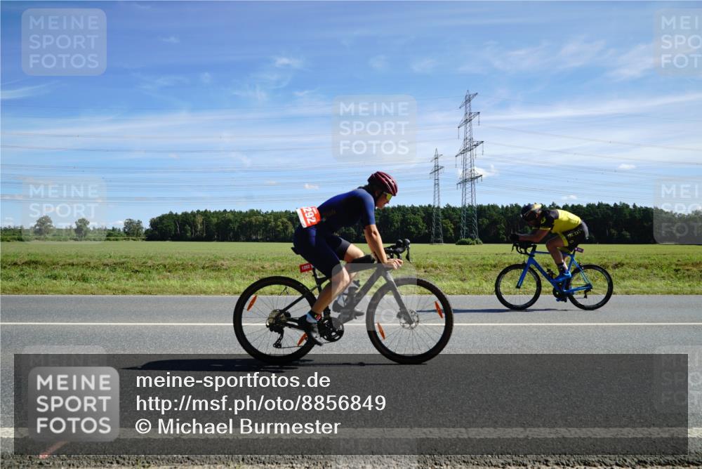 07.09.2025 - 19. Norderstedt Triathlon Michael Burmester http://msf.ph/oto/8856849 07.09.2025 12:52:21 Radfahren 153, 160, 219, 338, 1292, 1356 meine-sportfotos.de