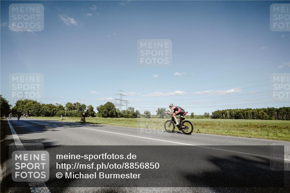 07.09.2025 - 19. Norderstedt Triathlon Michael Burmester http://msf.ph/oto/8856850 07.09.2025 15:26:06 Radfahren 1476 meine-sportfotos.de