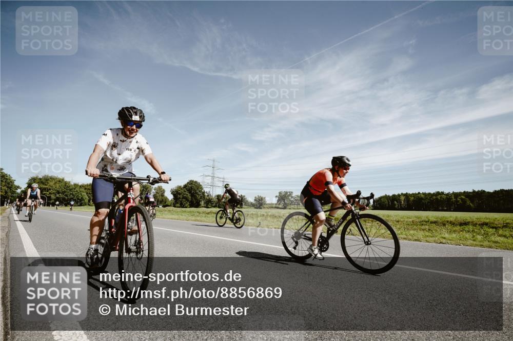 07.09.2025 - 19. Norderstedt Triathlon Michael Burmester http://msf.ph/oto/8856869 07.09.2025 12:20:56 Radfahren 169, 189, 273, 739, 1243 meine-sportfotos.de