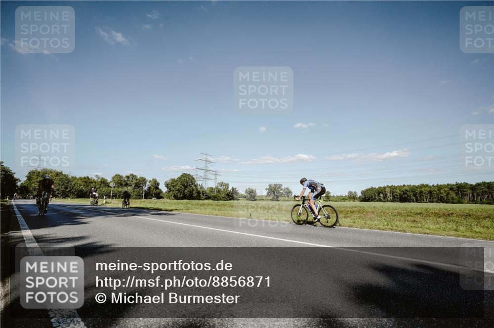 07.09.2025 - 19. Norderstedt Triathlon Michael Burmester http://msf.ph/oto/8856871 07.09.2025 15:26:13 Radfahren 918, 1454, 1529 meine-sportfotos.de