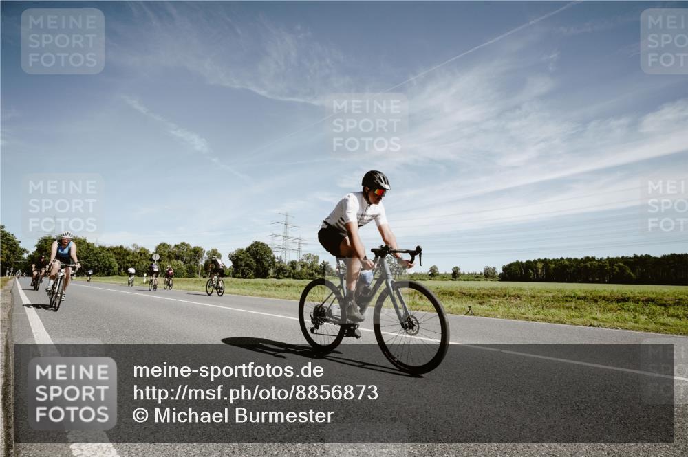 07.09.2025 - 19. Norderstedt Triathlon Michael Burmester http://msf.ph/oto/8856873 07.09.2025 12:20:57 Radfahren 169, 189, 273, 739, 1243 meine-sportfotos.de