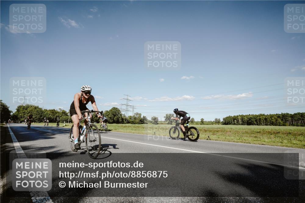 07.09.2025 - 19. Norderstedt Triathlon Michael Burmester http://msf.ph/oto/8856875 07.09.2025 15:26:15 Radfahren 918, 1454, 1529 meine-sportfotos.de