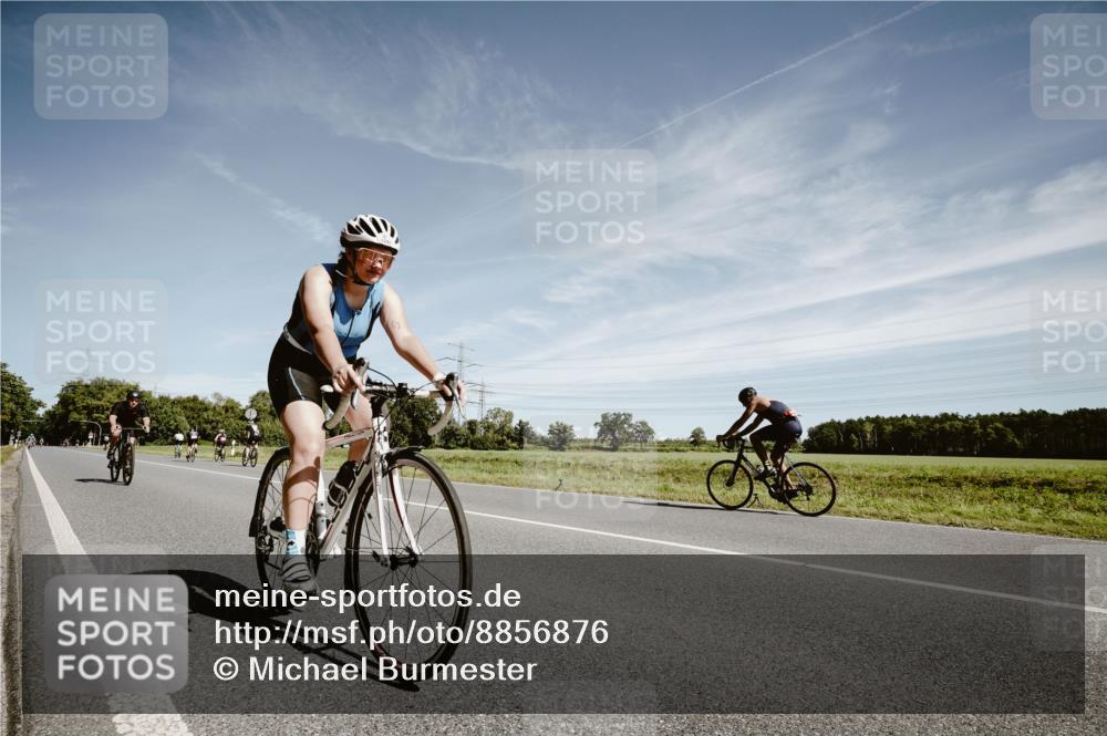 07.09.2025 - 19. Norderstedt Triathlon Michael Burmester http://msf.ph/oto/8856876 07.09.2025 12:20:58 Radfahren 169, 189, 273, 739, 1243 meine-sportfotos.de