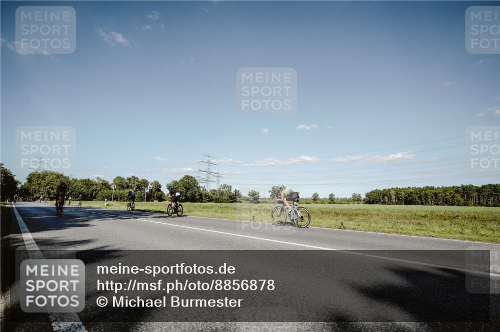 07.09.2025 - 19. Norderstedt Triathlon Michael Burmester http://msf.ph/oto/8856878 07.09.2025 15:26:15 Radfahren 918, 1454, 1529 meine-sportfotos.de