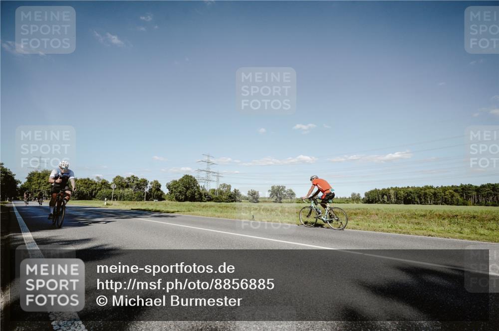 07.09.2025 - 19. Norderstedt Triathlon Michael Burmester http://msf.ph/oto/8856885 07.09.2025 15:26:23 Radfahren 1400, 1405 meine-sportfotos.de