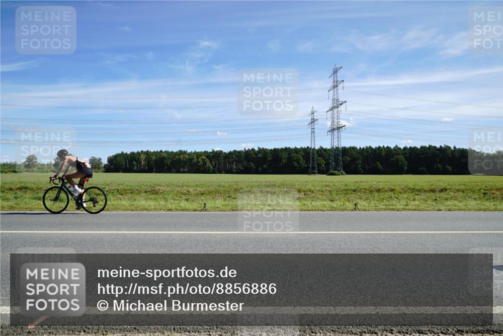 07.09.2025 - 19. Norderstedt Triathlon Michael Burmester http://msf.ph/oto/8856886 07.09.2025 12:52:29 Radfahren 805 meine-sportfotos.de