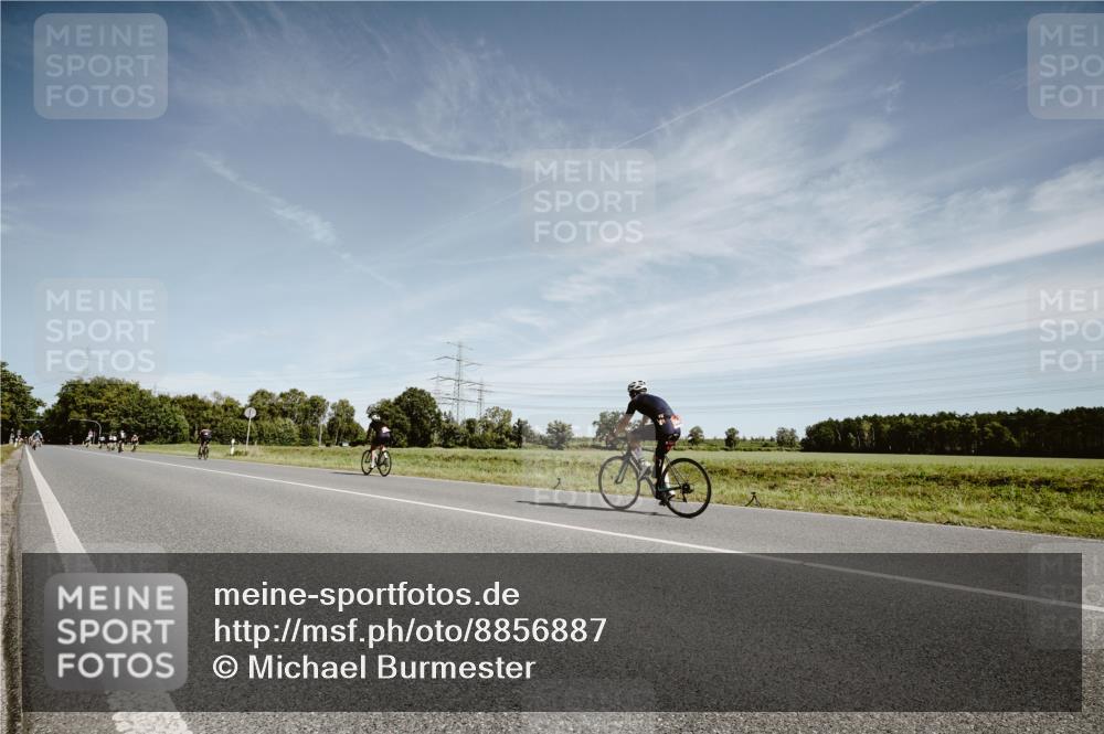 07.09.2025 - 19. Norderstedt Triathlon Michael Burmester http://msf.ph/oto/8856887 07.09.2025 12:21:01 Radfahren 739, 1243 meine-sportfotos.de