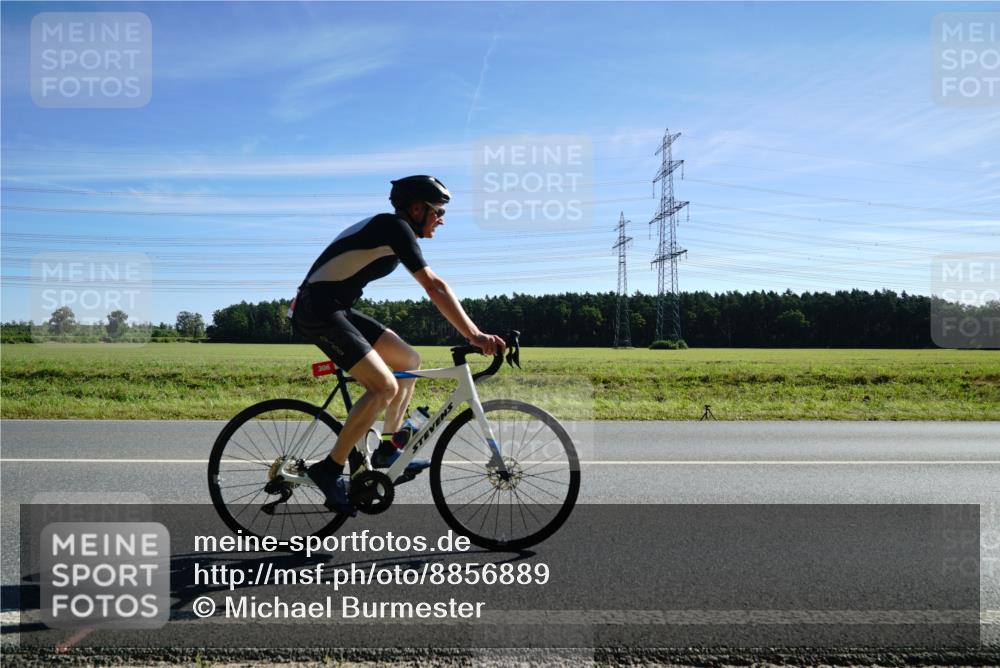 07.09.2025 - 19. Norderstedt Triathlon Michael Burmester http://msf.ph/oto/8856889 07.09.2025 11:13:01 Radfahren 306, 1152 meine-sportfotos.de