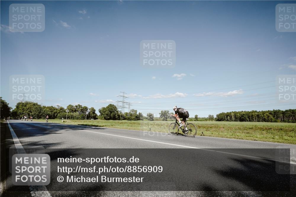 07.09.2025 - 19. Norderstedt Triathlon Michael Burmester http://msf.ph/oto/8856909 07.09.2025 15:26:32 Radfahren  meine-sportfotos.de