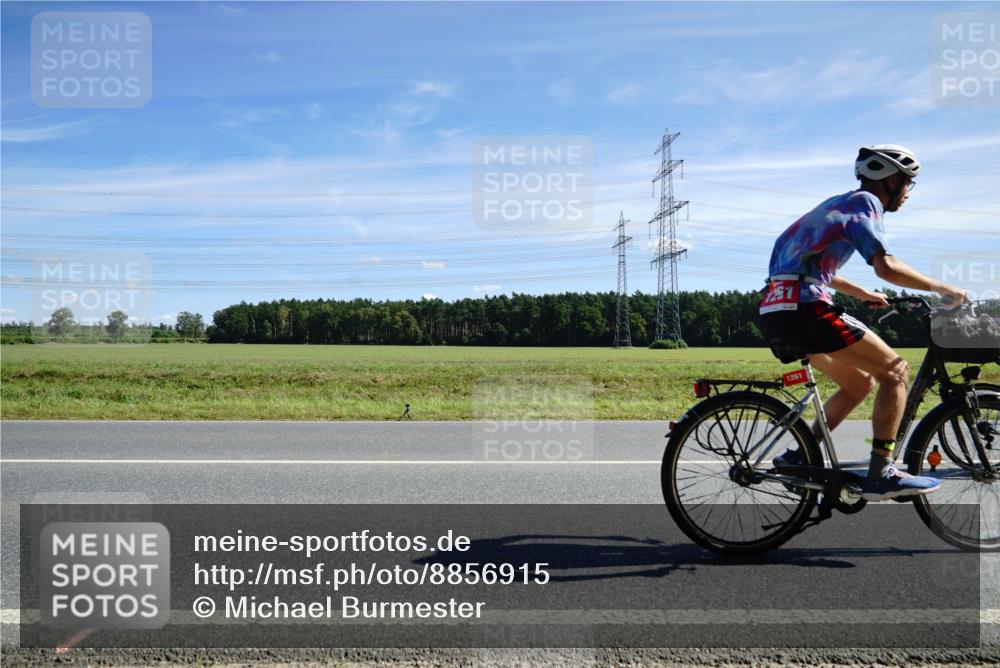 07.09.2025 - 19. Norderstedt Triathlon Michael Burmester http://msf.ph/oto/8856915 07.09.2025 12:52:55 Radfahren 1235, 1261, 1269 meine-sportfotos.de