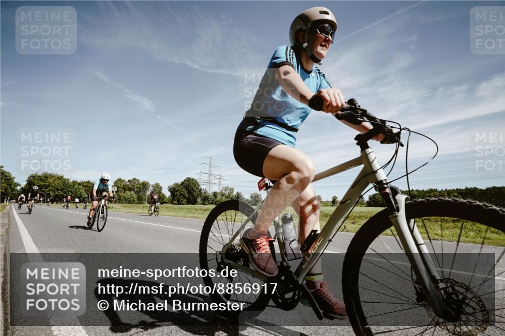 07.09.2025 - 19. Norderstedt Triathlon Michael Burmester http://msf.ph/oto/8856917 07.09.2025 12:21:12 Radfahren 176, 202, 699, 1252, 1378 meine-sportfotos.de
