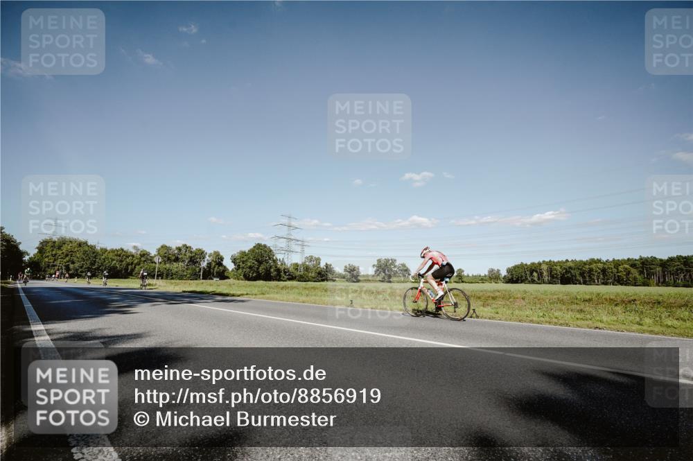 07.09.2025 - 19. Norderstedt Triathlon Michael Burmester http://msf.ph/oto/8856919 07.09.2025 15:26:36 Radfahren  meine-sportfotos.de