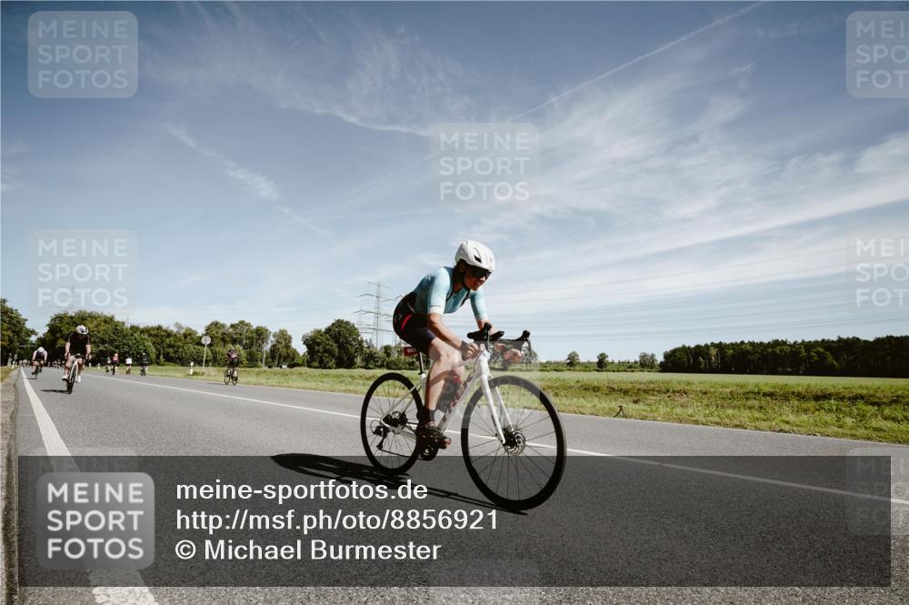 07.09.2025 - 19. Norderstedt Triathlon Michael Burmester http://msf.ph/oto/8856921 07.09.2025 12:21:12 Radfahren 176, 202, 699, 1252, 1378 meine-sportfotos.de