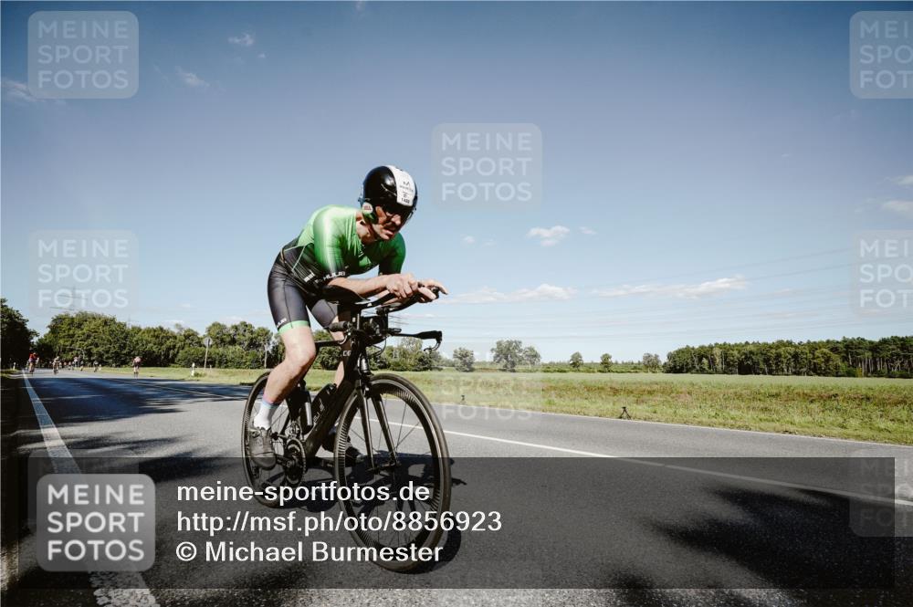 07.09.2025 - 19. Norderstedt Triathlon Michael Burmester http://msf.ph/oto/8856923 07.09.2025 15:26:41 Radfahren 1488 meine-sportfotos.de
