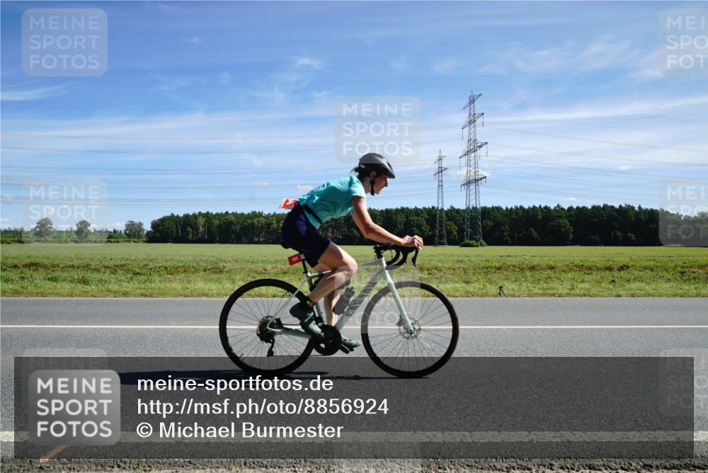 07.09.2025 - 19. Norderstedt Triathlon Michael Burmester http://msf.ph/oto/8856924 07.09.2025 12:53:00 Radfahren 194, 1235 meine-sportfotos.de