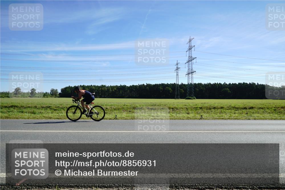 07.09.2025 - 19. Norderstedt Triathlon Michael Burmester http://msf.ph/oto/8856931 07.09.2025 11:13:44 Radfahren  meine-sportfotos.de