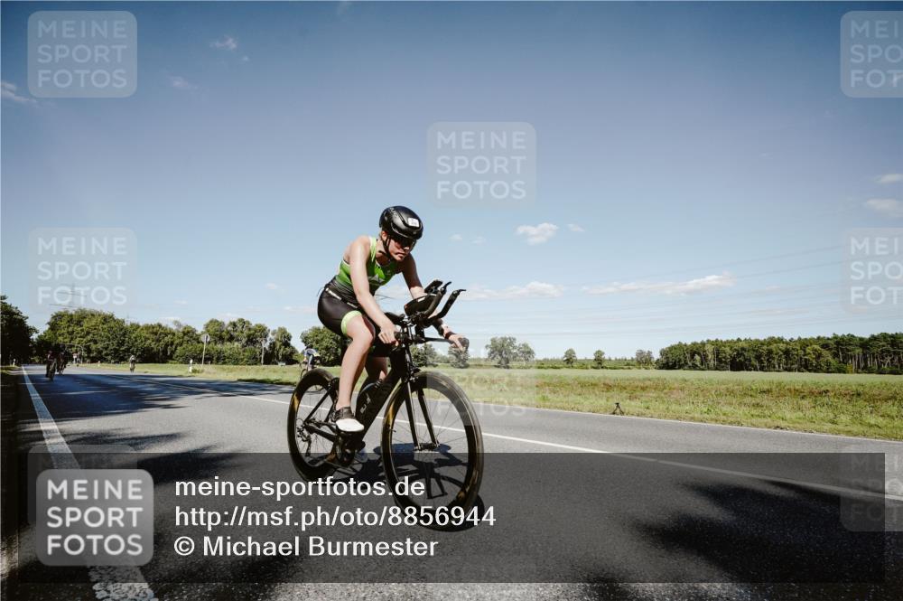 07.09.2025 - 19. Norderstedt Triathlon Michael Burmester http://msf.ph/oto/8856944 07.09.2025 15:26:51 Radfahren 446, 476, 1481 meine-sportfotos.de