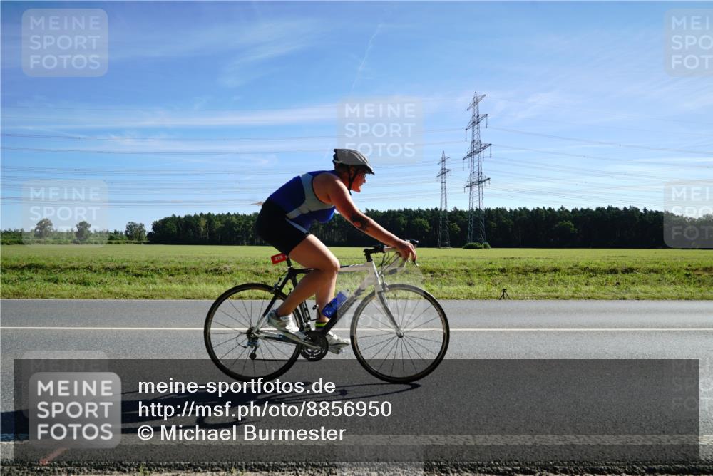 07.09.2025 - 19. Norderstedt Triathlon Michael Burmester http://msf.ph/oto/8856950 07.09.2025 11:13:54 Radfahren 229, 1197 meine-sportfotos.de