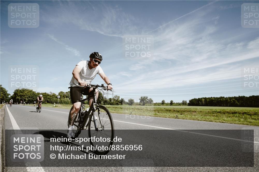07.09.2025 - 19. Norderstedt Triathlon Michael Burmester http://msf.ph/oto/8856956 07.09.2025 12:21:28 Radfahren 709, 1224 meine-sportfotos.de