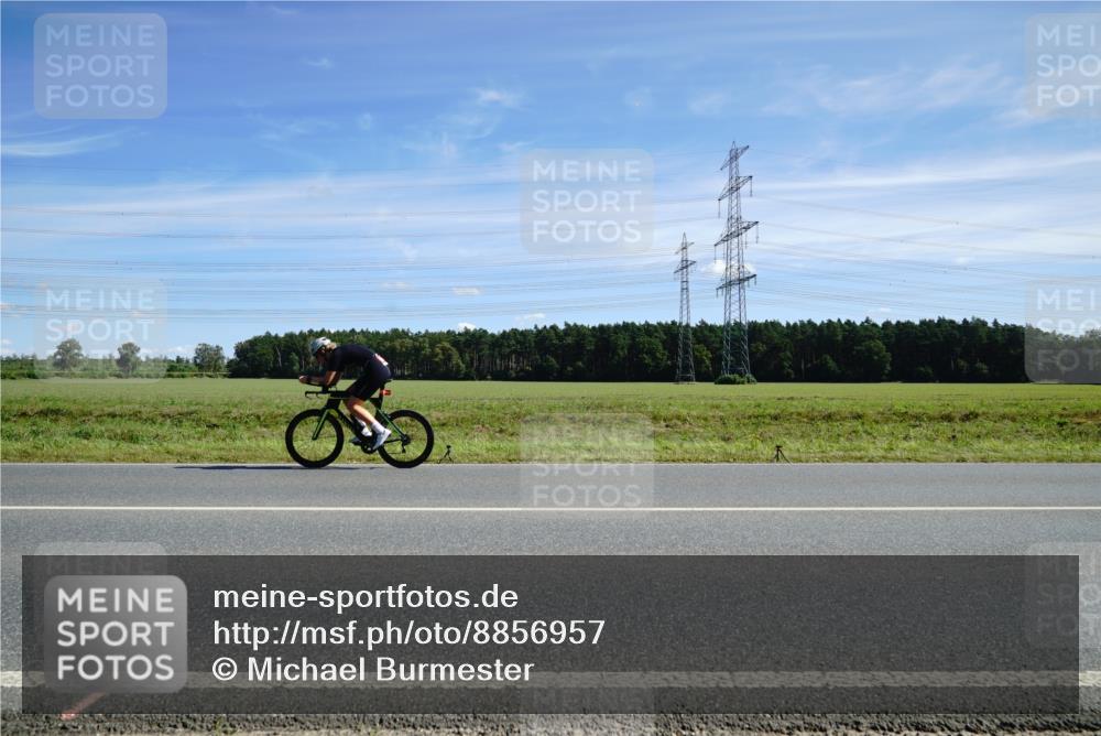 07.09.2025 - 19. Norderstedt Triathlon Michael Burmester http://msf.ph/oto/8856957 07.09.2025 12:53:24 Radfahren 319, 1256 meine-sportfotos.de